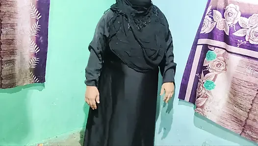 Come on boys let's fuck this muslim bhabhi fucking bich