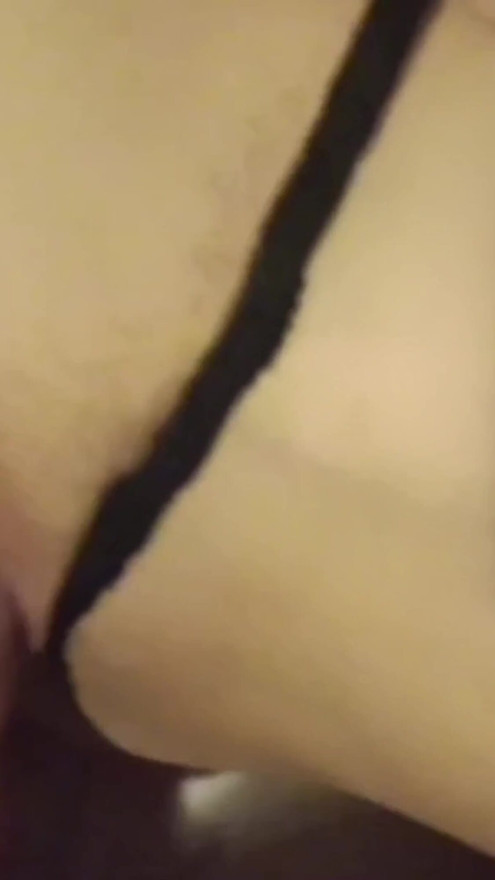 Laura, sexywomen, I love to have my stimulated while they are shoking it | Clip 1
