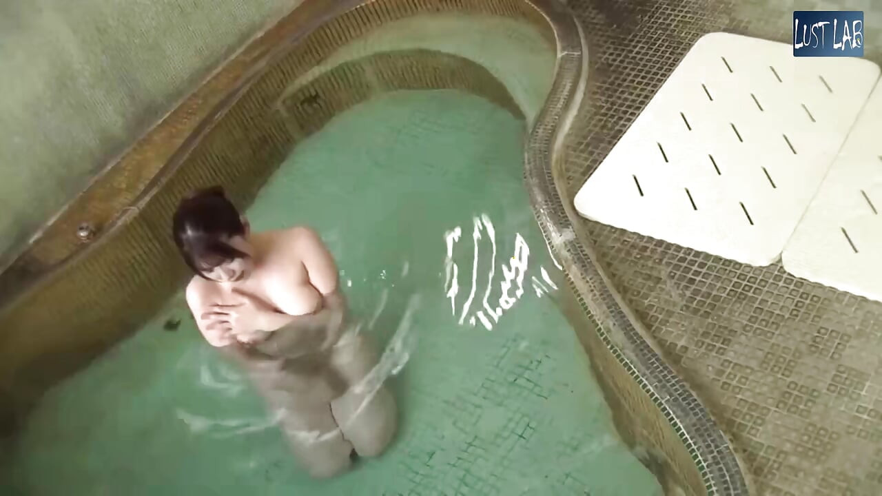 구속이 완전히 떨어져 3 부 떨어질 때까지 최음 온천 물은 몸을 가열