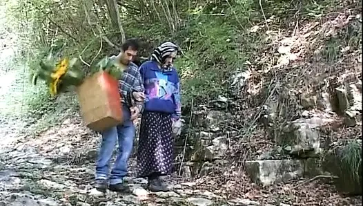 Outdoor granny ass fuck with facial