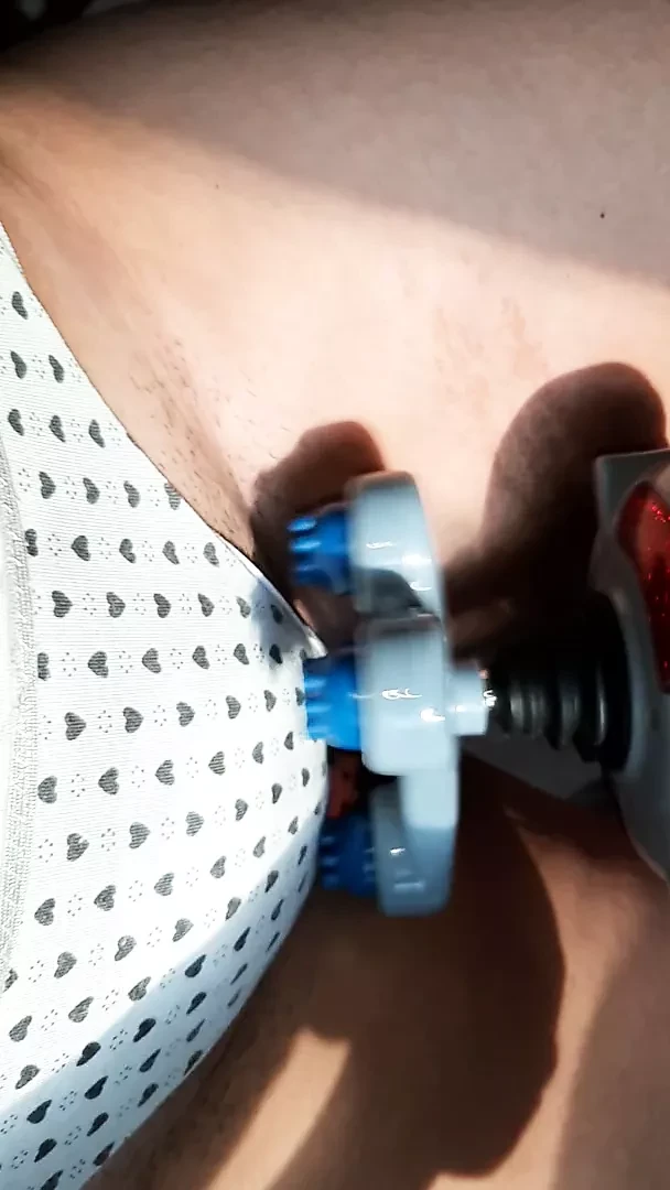 Three girlfriends had their first orgasm with a big vibrator – Lesbian-illusion