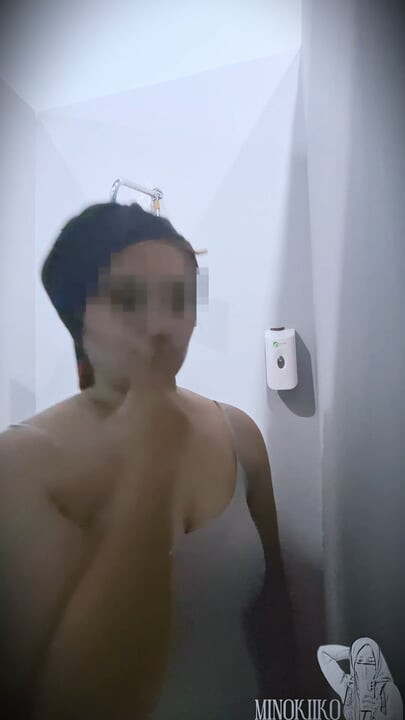 Tắm tại phòng tắm phòng tập thể dục công cộng cho bạn trai đáng yêu của tôi - Minokiiko