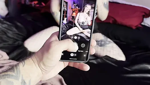 Üvey kız kardeş üvey erkek kardeşi maxxx steele ile videoda sert anal seks istiyor