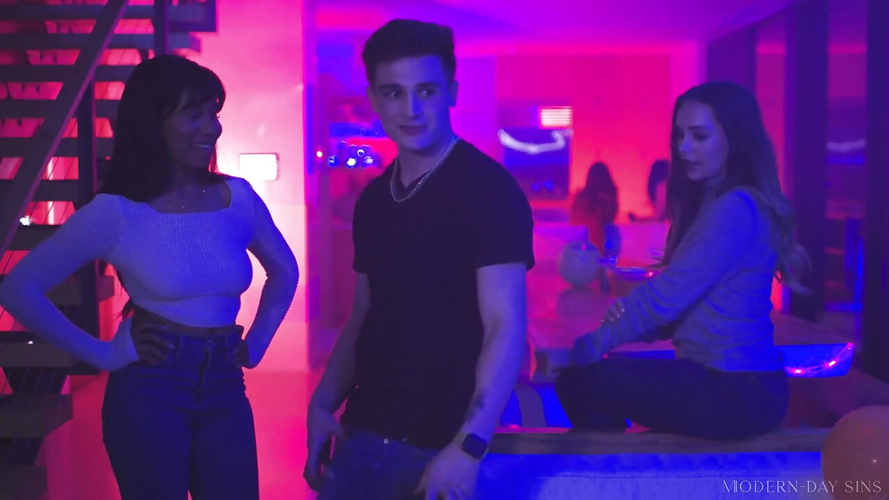 Modern-day Sins - Shy Teen Aften Opal Swaps Places with BFF to Finally Suck Her Crush's Big Cock!