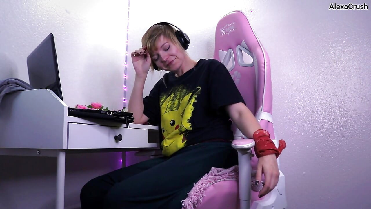 She'll Buy You Baldur's Gate if You Jerk off for Her