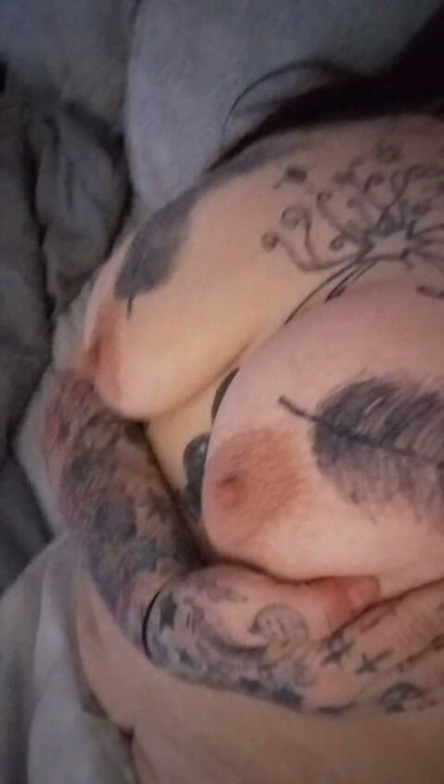 Cummm on my tits