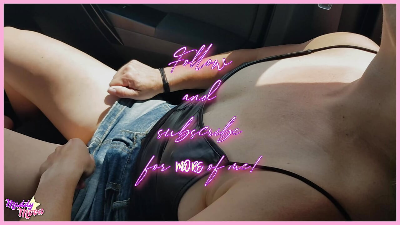 Maddy Gets Horny In A Car