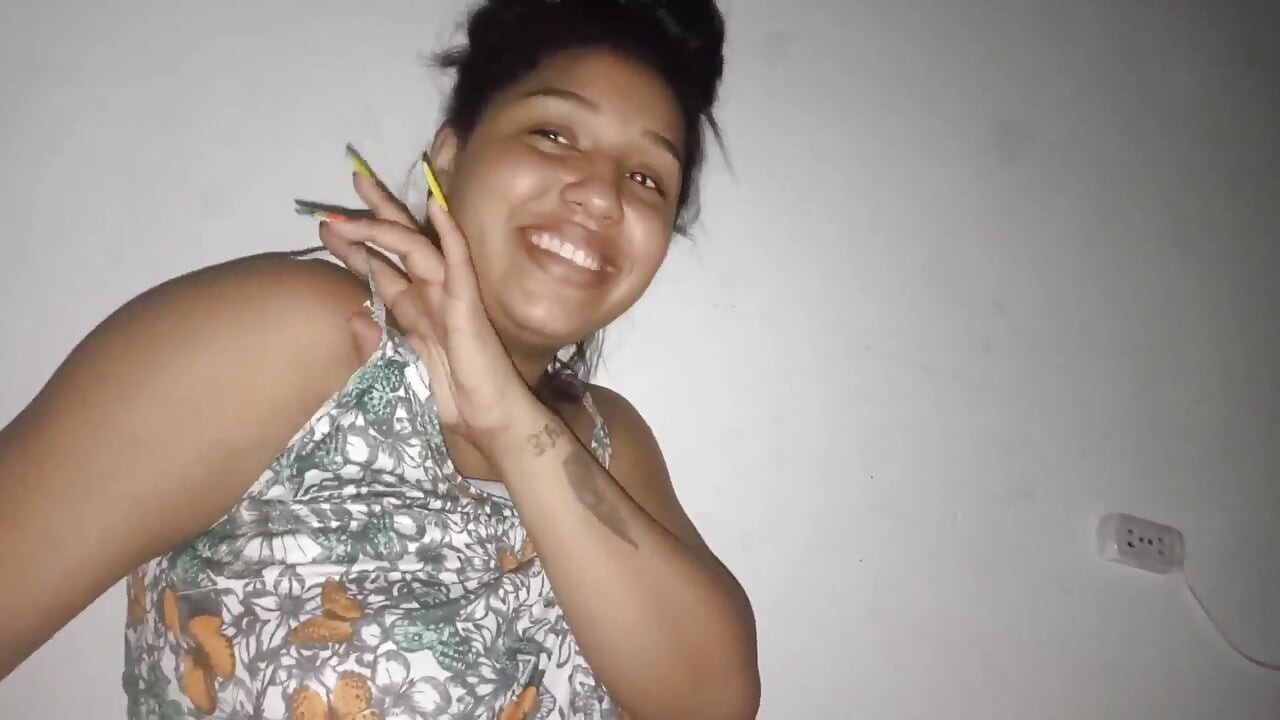 18 year old brunette big saggy tits from New York United States fucking her stepbrother's big dick laboratory