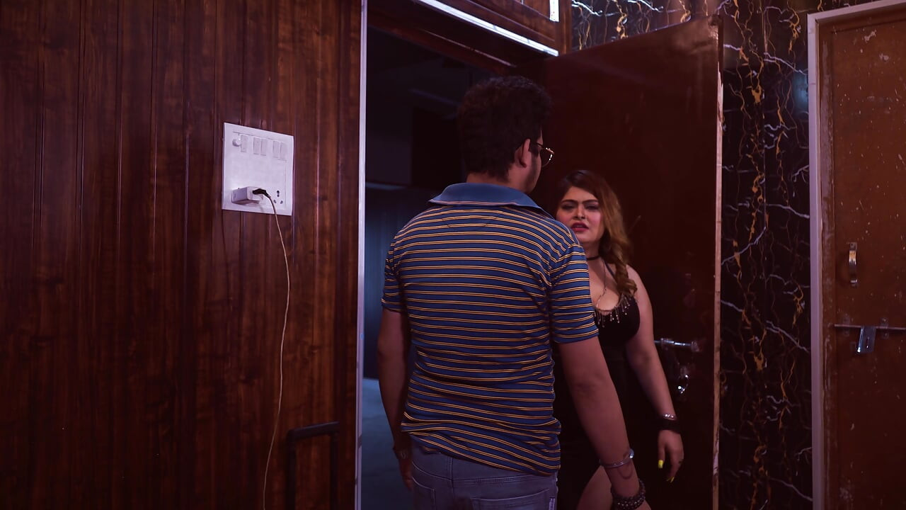 A thirsty bhabhi inside a hotel room