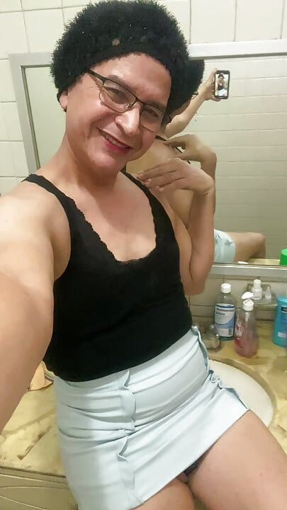 Emmanatly Sexy Shemale