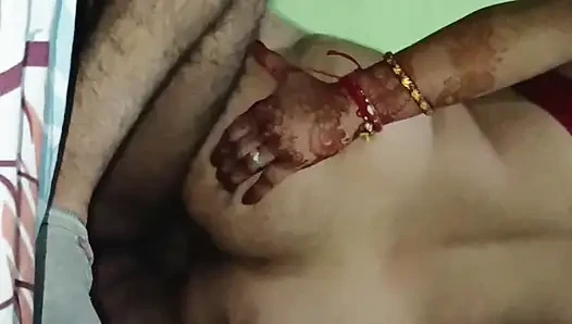 Priya yengenin büyük götü yan parmakta