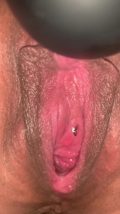 Impresionante momento de "Puta esposa wetwife2024 mejor de cerca chorros en la red empapada en todas partes lamida de juguete"