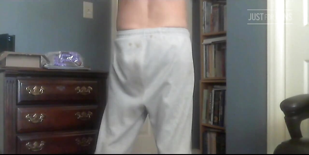 Pissing, Jacking off & Big Cumshot