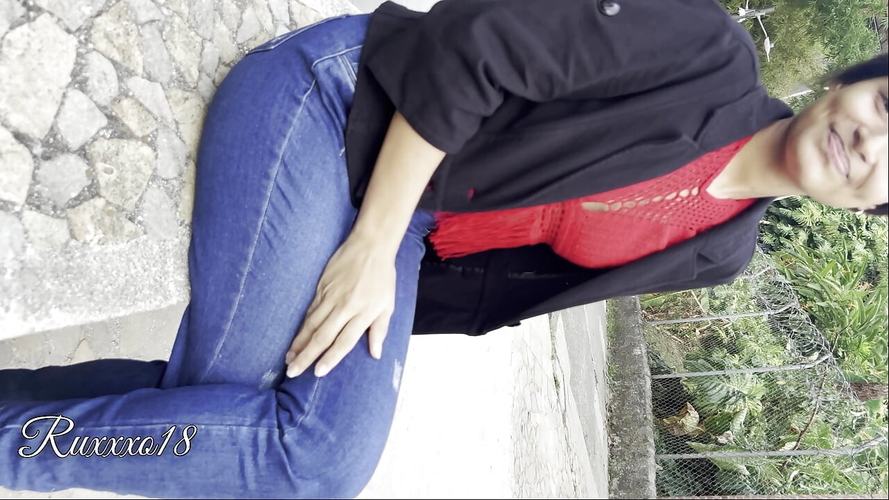 COLOMBIAN ENCOUNTER ON THE STREET WANTING WILD SEX