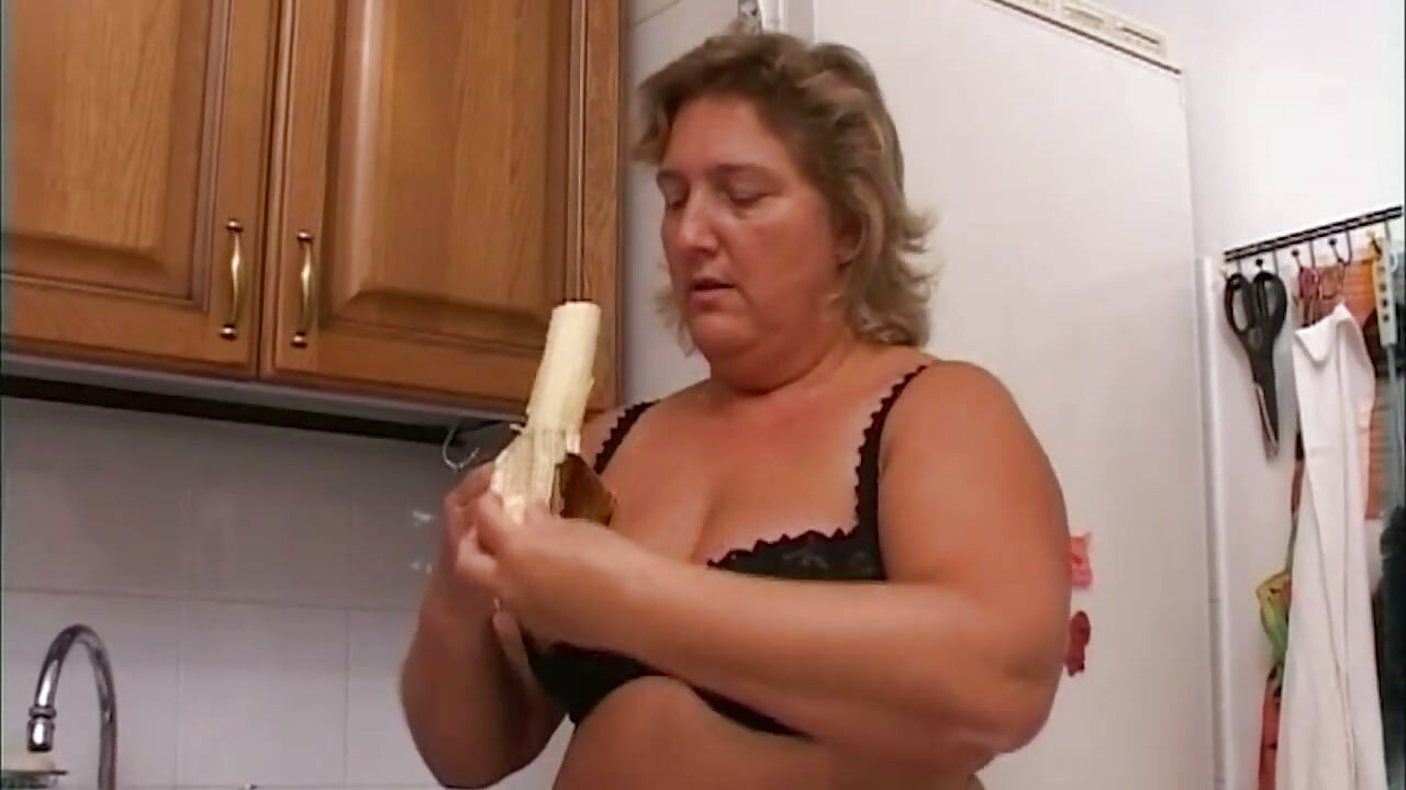 Blonde Milf seduces huge cock and fucks it