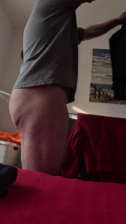 Taking off laundry | Clip 1