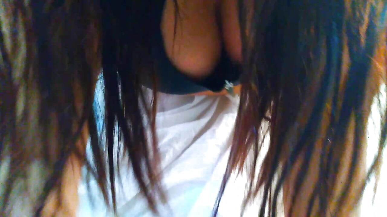 Indonesian Stepaunty While Cleaning House, Gets Stuck Under Bed. When a Guy Fuck Her in Big Ass