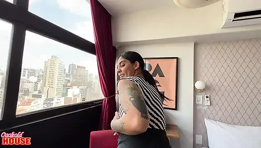 Married Brunette Opens Herself up Completely to Take a Thick Cock in Her Pussy