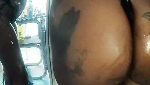 Подчищаю хранилище за кулисами