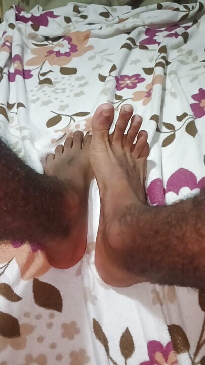 Solo Male Feet POV  Soft Soles & Toe Play