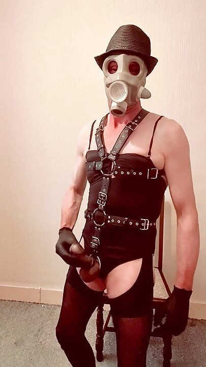 Erecție solidă și dură cu steampunk