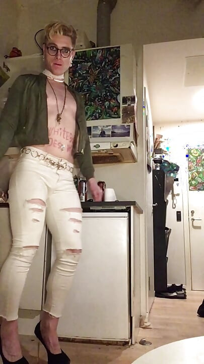 SissyWhiteboi Jes Brinch in white jeans