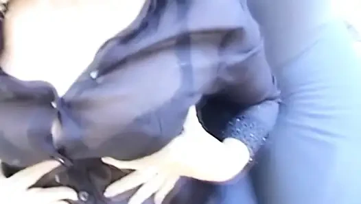 Эта французская блондинка-шлюшка получила большую порцию куня на ее лицо