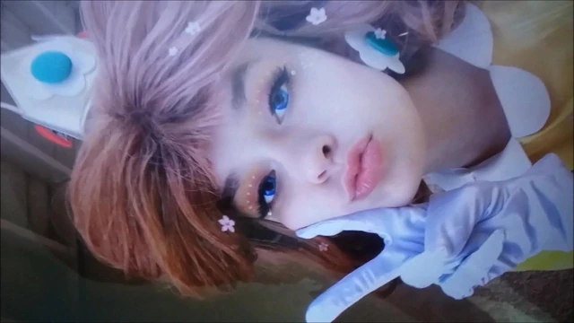 Princess Daisy Cosplayer SoP Cum Tribute