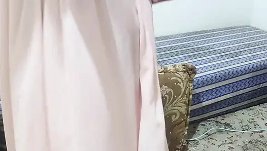 A curvy Egyptian slut who loves to be fucked in her big ass. The best new Arabic sex video with clear sound.