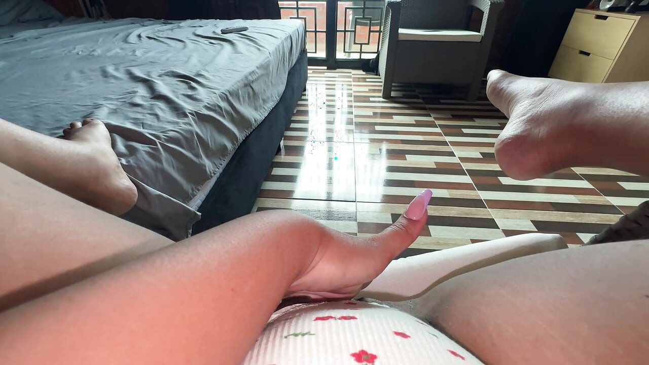 Bored at home after my appointment with the gynecologist, I was very horny I want to be fucked