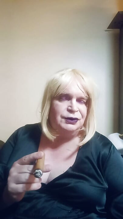 Part 5 - BBW TV discussing her many years in the BDSM and Kink world