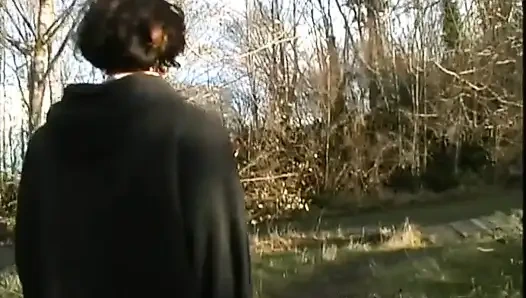 Волосатые волосатые тройничок Aughtaughties, волосатые лесбиянки-хиппи в винтажном видео