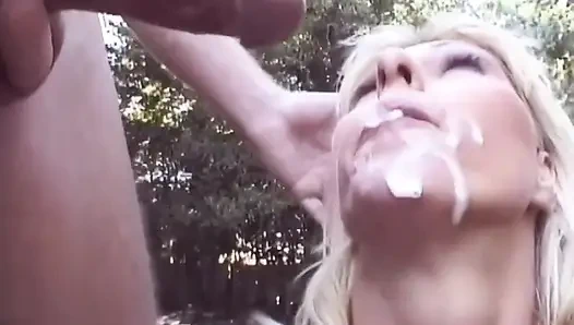 90'ların Sürtük Starlet Anal Seks Yapıyor Ve 4 Yüze Boşalma Nicole London