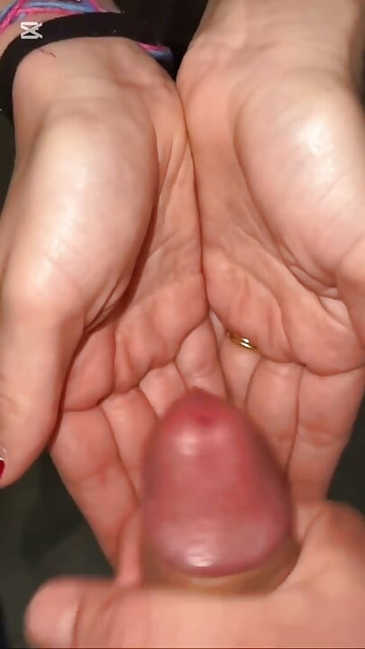 ¿Tu esposa se burla de ti probando tu esperma?