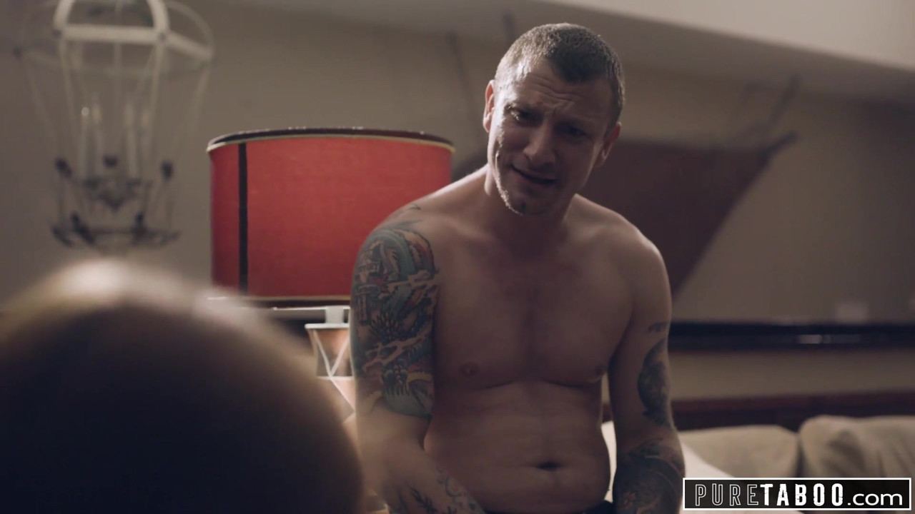 純粋なタブー義理の両親と義理の兄が新しい妹を歓迎