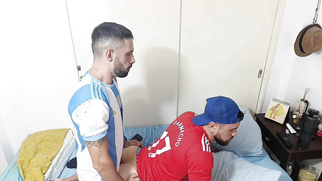 Ass Bubble! We Got off the Field with My Friend and He Was Hot Seeing the Players and Things Got Out of Control