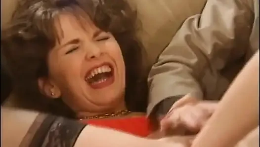 Огромной лесбийской киске проникли, лизание киски, трах киски в позе 69