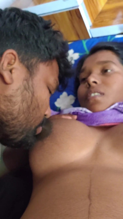 Devar apni pregnant bhabhi ka boobs suking kar raha he - desi hot young bhabhi beautiful nipple suking. | Clip 2