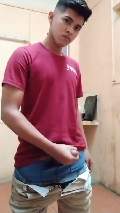 アラン・トーカーズは、彼が働いているのを知っています。