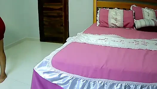 Hot married woman doesn't turn off camera and changes several clothes live