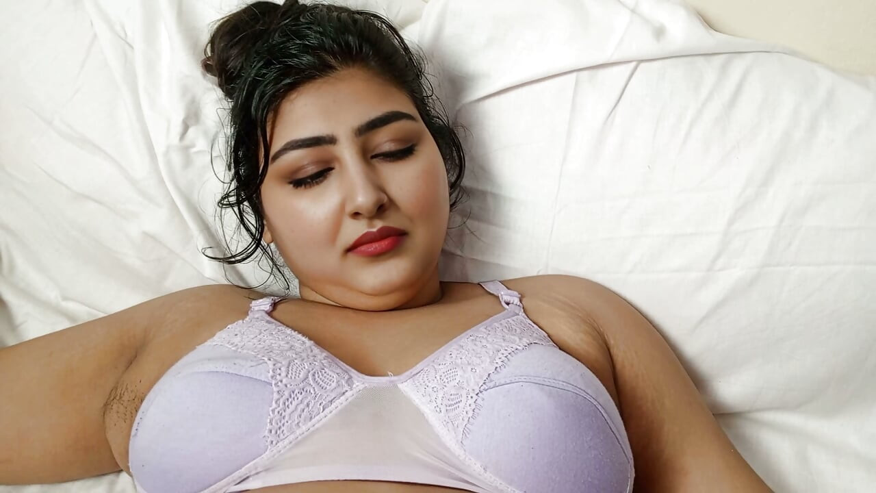 Nadiya Full Face Bangla Talking – Big Boobs Squeeze Big Ass Pounding