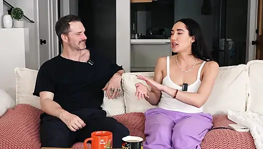 Bintang latina cantik chloe amour twerking di podcast tom games