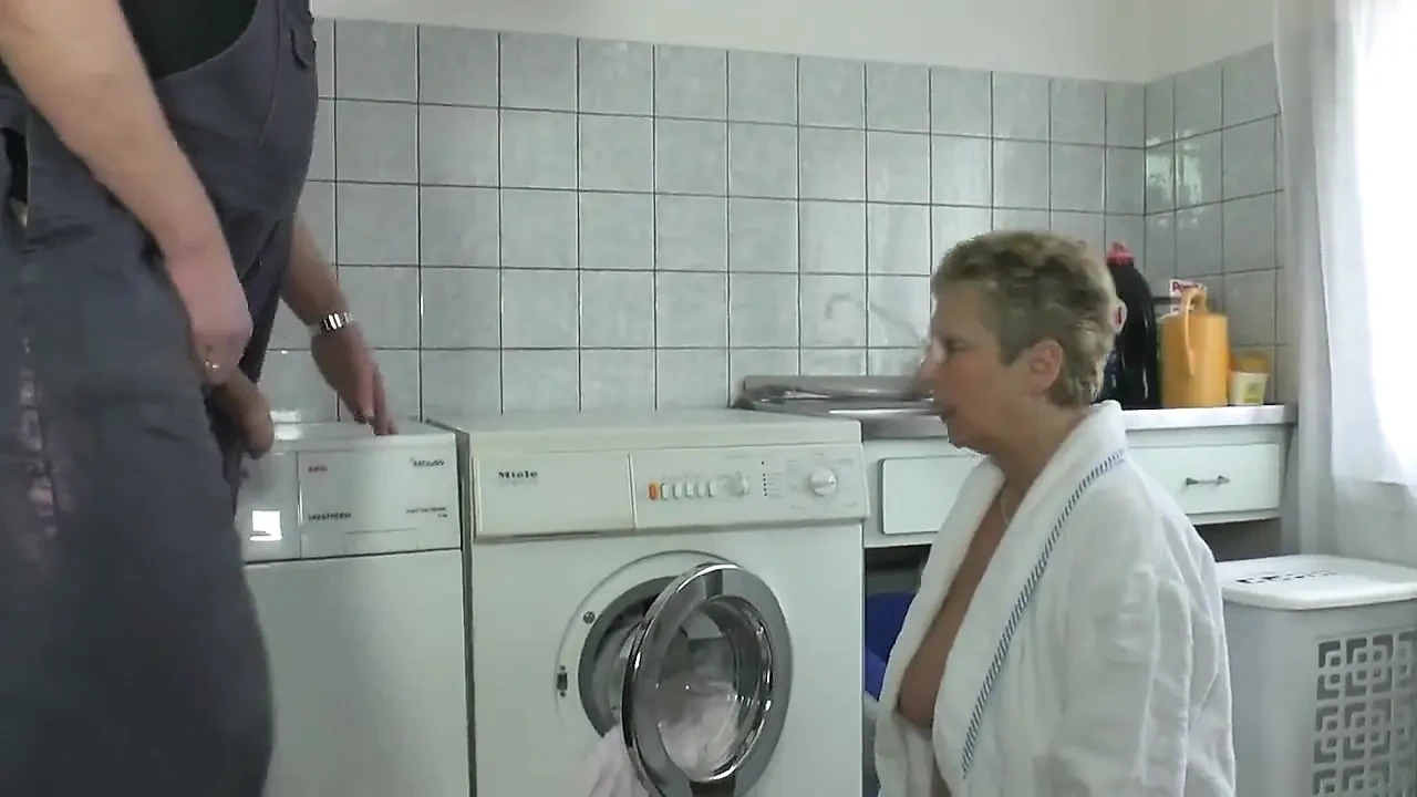 Big boobs blonde milf pussy fucking in the kitchen