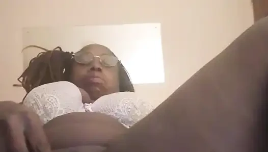 Mommy got fucked.. I want a women to collaborate for threesome come and DM me.