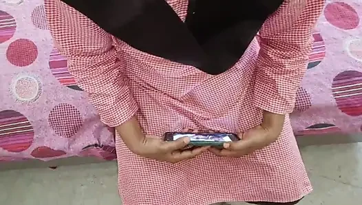 Hintli desi Bengalli öğrenci öğretmenle sikişiyor