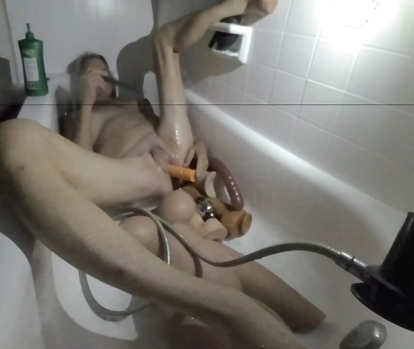 Lizzy Yum VR rujan 2025. Kupanje i samozadovoljavanje #2