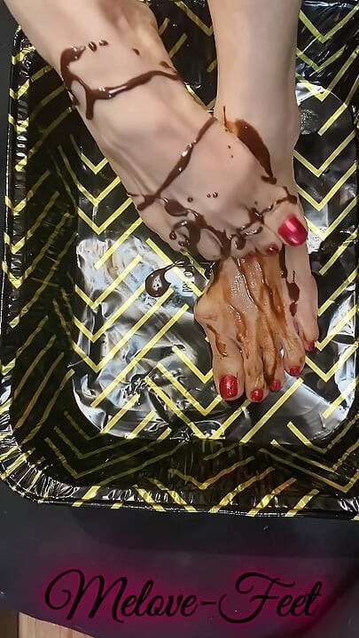 Compilation of Melove's Messy Feet & Long Toes