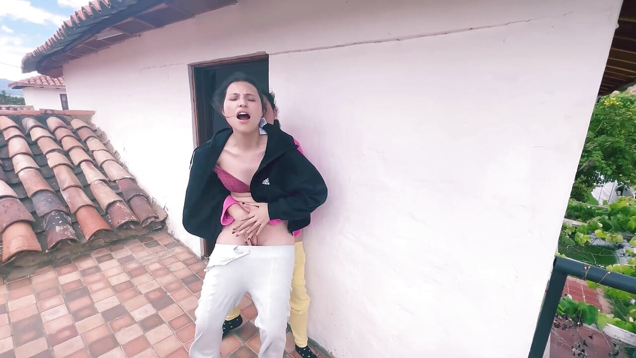 My neighbor invites me to wet my pussy