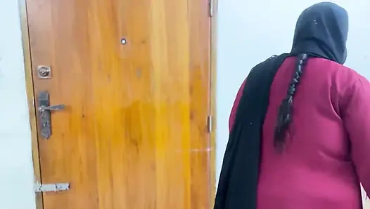 Arabian Beautiful Hotel Maid Cleaning My Room & I See Her Huge Ass & Huge Boobs