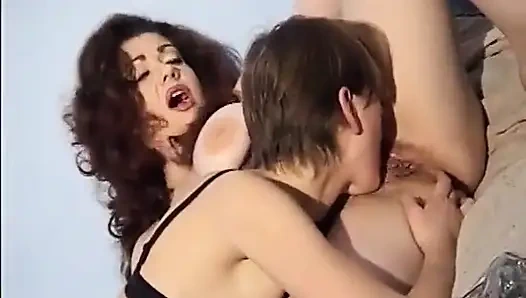 Jessica Rizzo в сцене с сломанной задницей Jessica 01